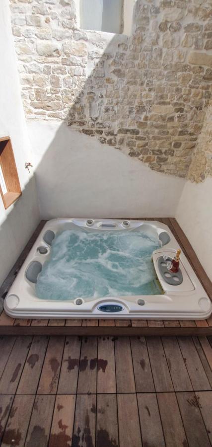 L'Acqua Dolce - La Rochelle - Ile De Re - Jacuzzi Lägenhet Exteriör bild
